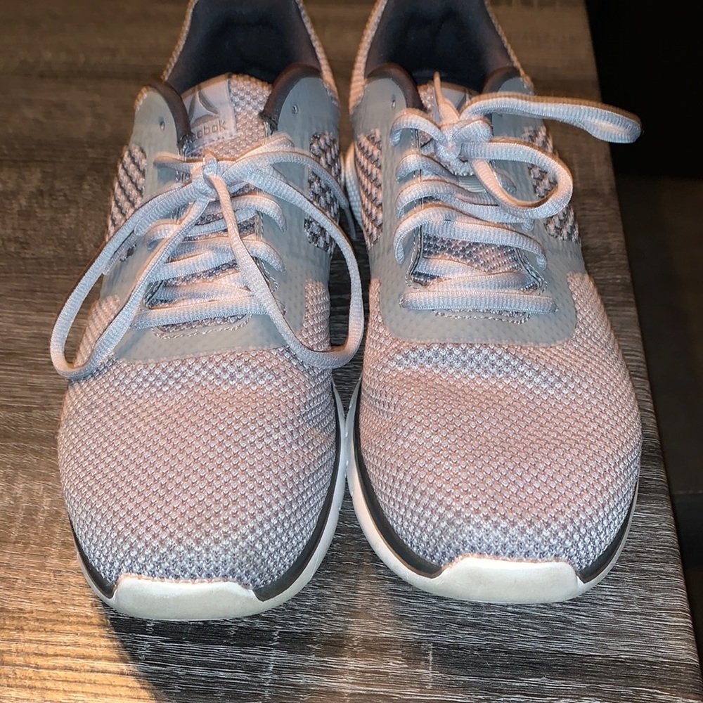 Gray reebok shoes